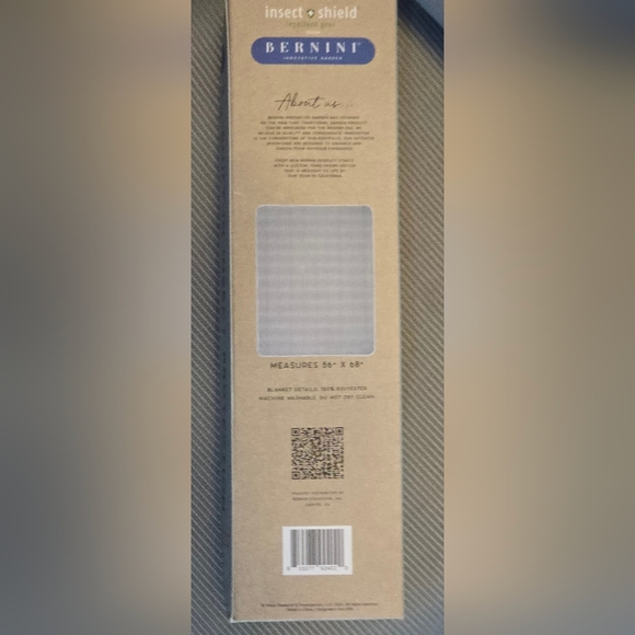 BERNIN IBERNINI Outdoor Bug Shield Blanket: Machine Washable, Striped Polyester - Picture 4 of 4